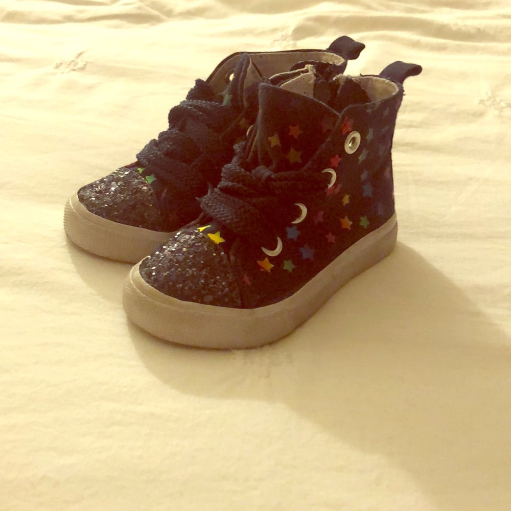 Rainbow Star High Tops w/ Glitter toes 👀😍